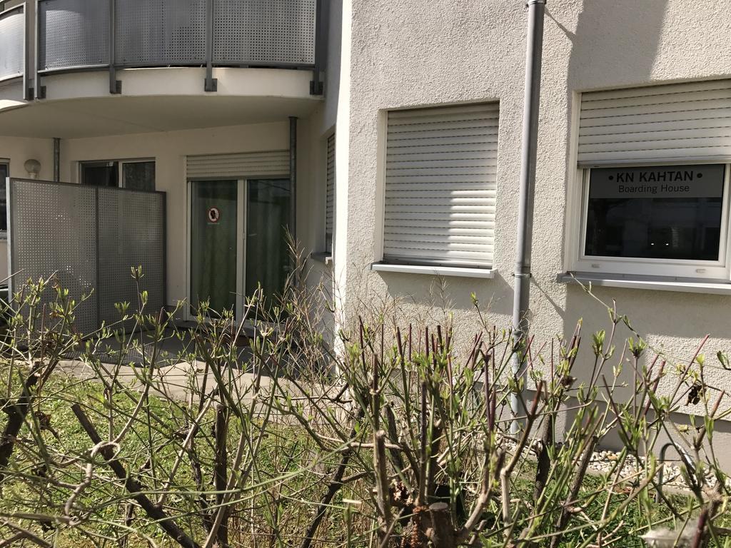 Kn Kahtan Boarding House Apartment Мюнхен Екстериор снимка