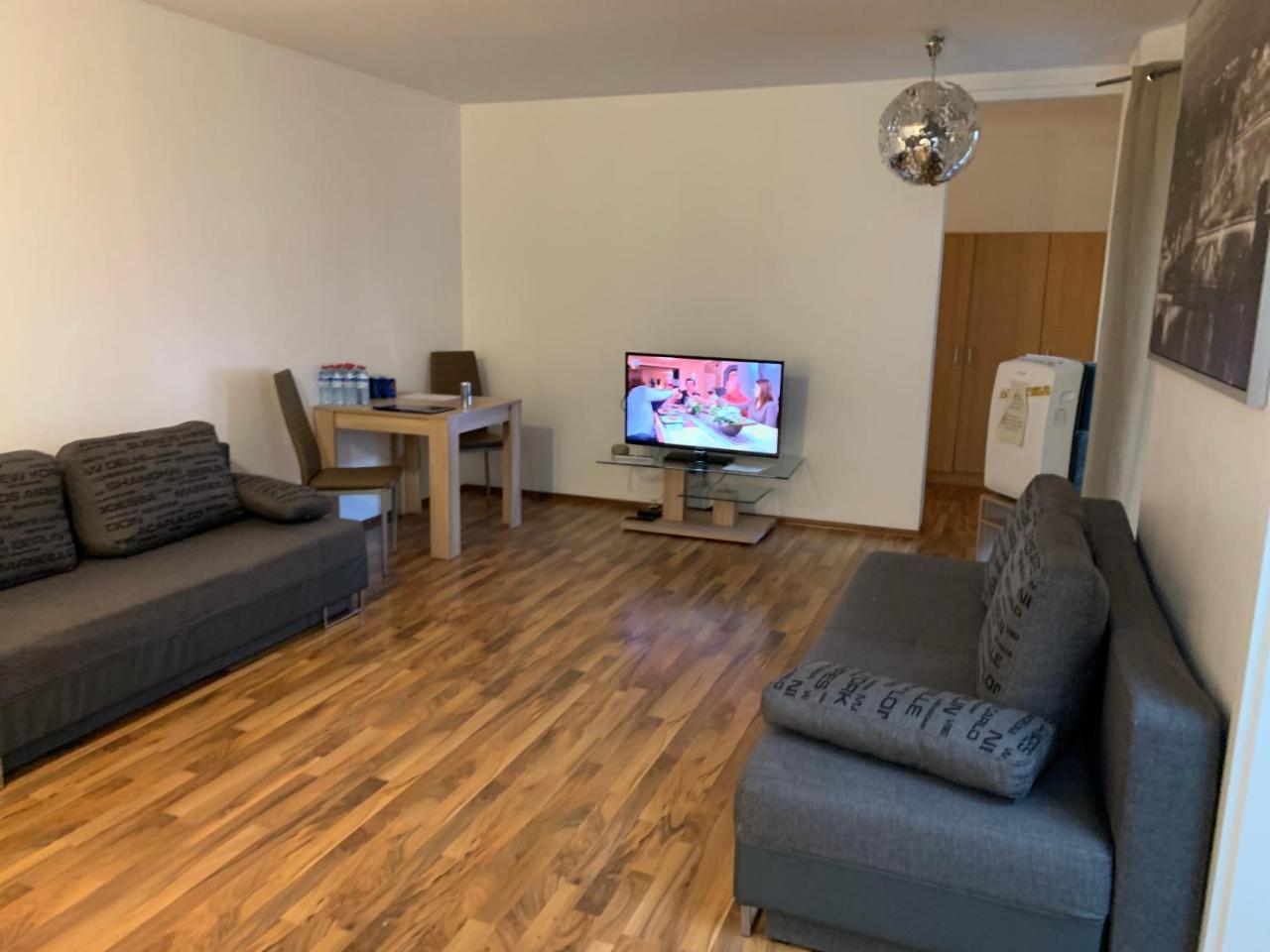 Kn Kahtan Boarding House Apartment Мюнхен Екстериор снимка