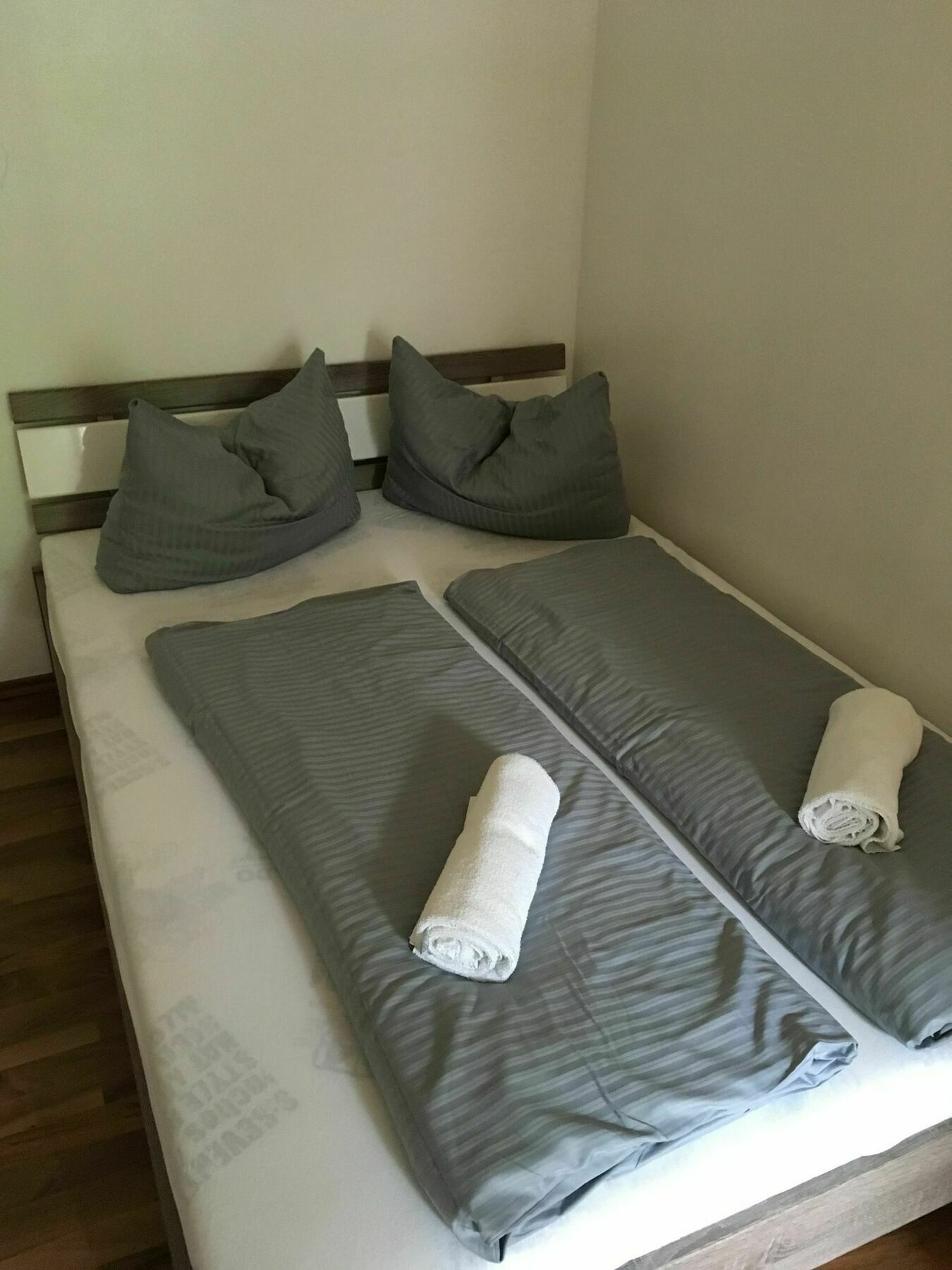 Kn Kahtan Boarding House Apartment Мюнхен Екстериор снимка