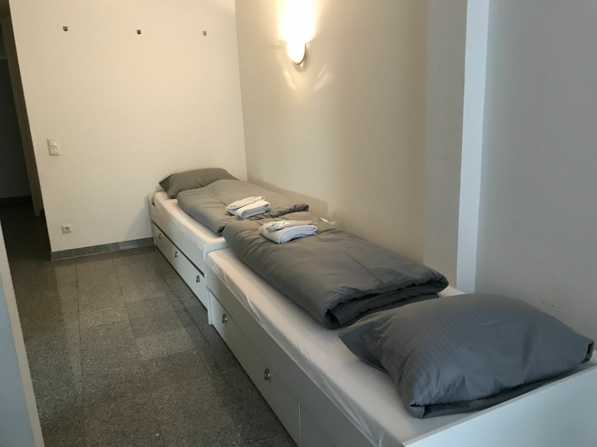 Kn Kahtan Boarding House Apartment Мюнхен Екстериор снимка