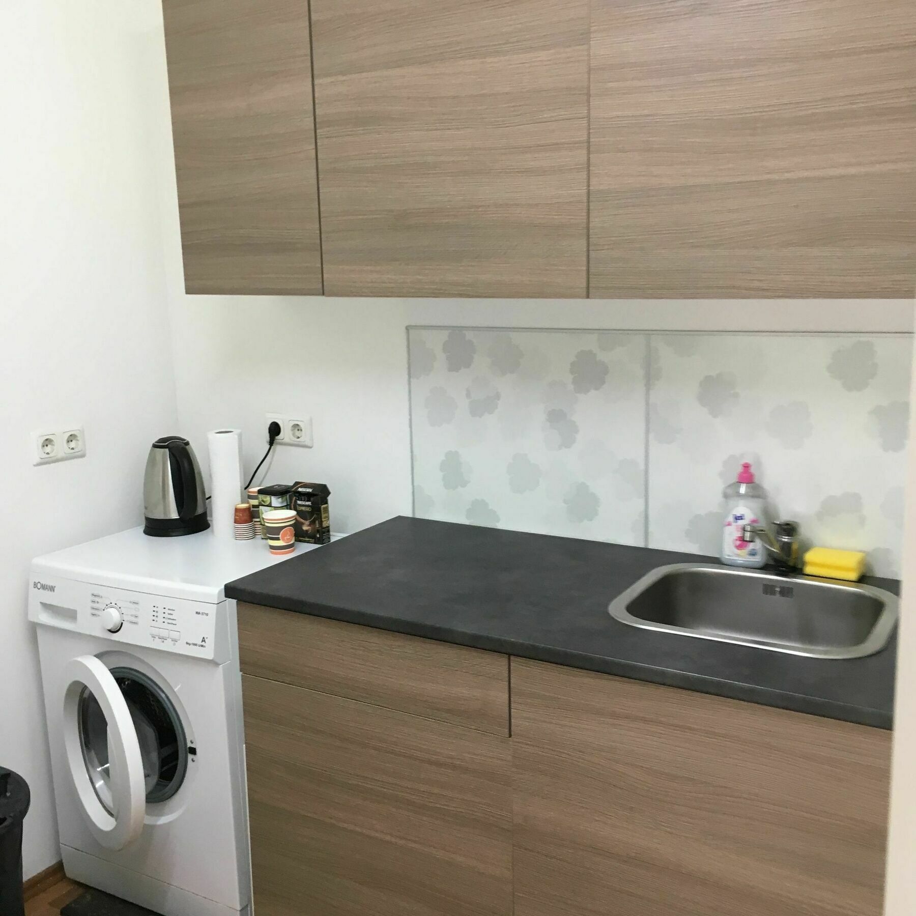 Kn Kahtan Boarding House Apartment Мюнхен Екстериор снимка