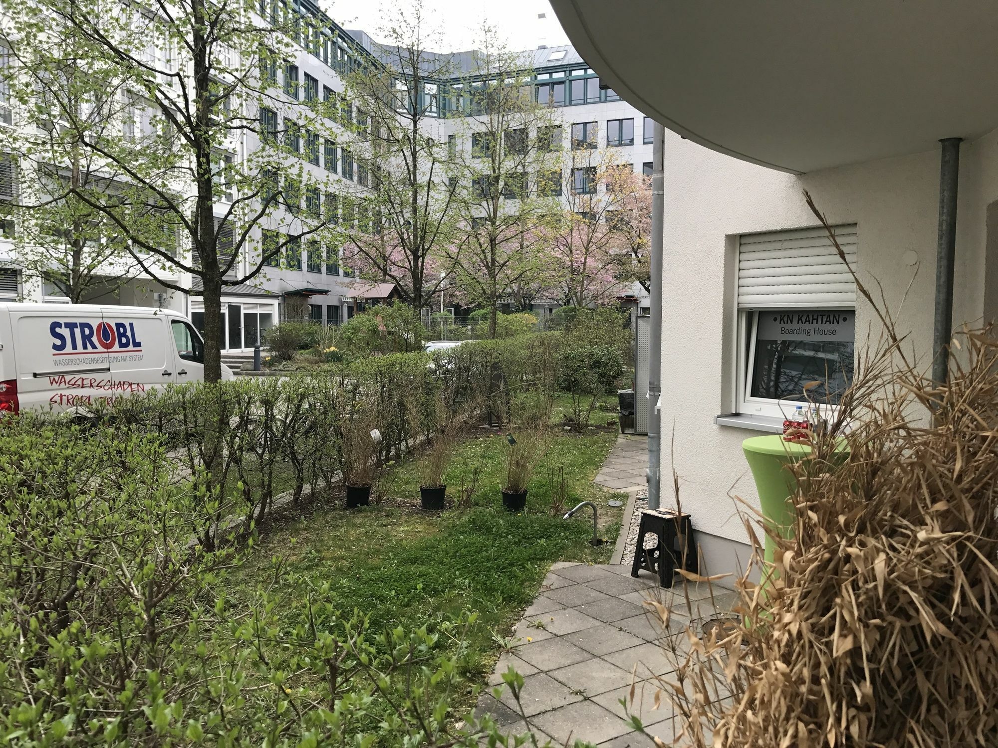 Kn Kahtan Boarding House Apartment Мюнхен Екстериор снимка