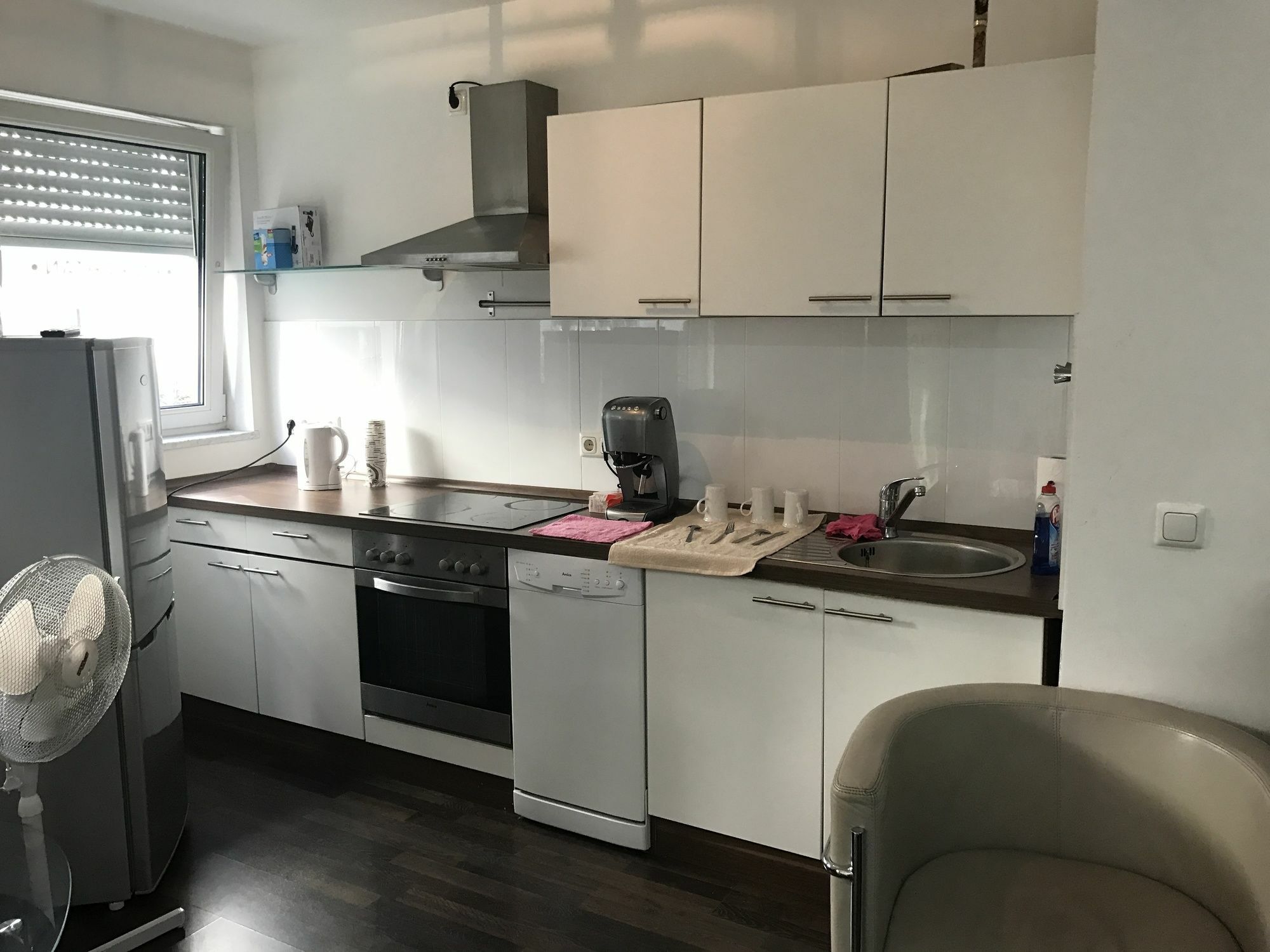 Kn Kahtan Boarding House Apartment Мюнхен Екстериор снимка