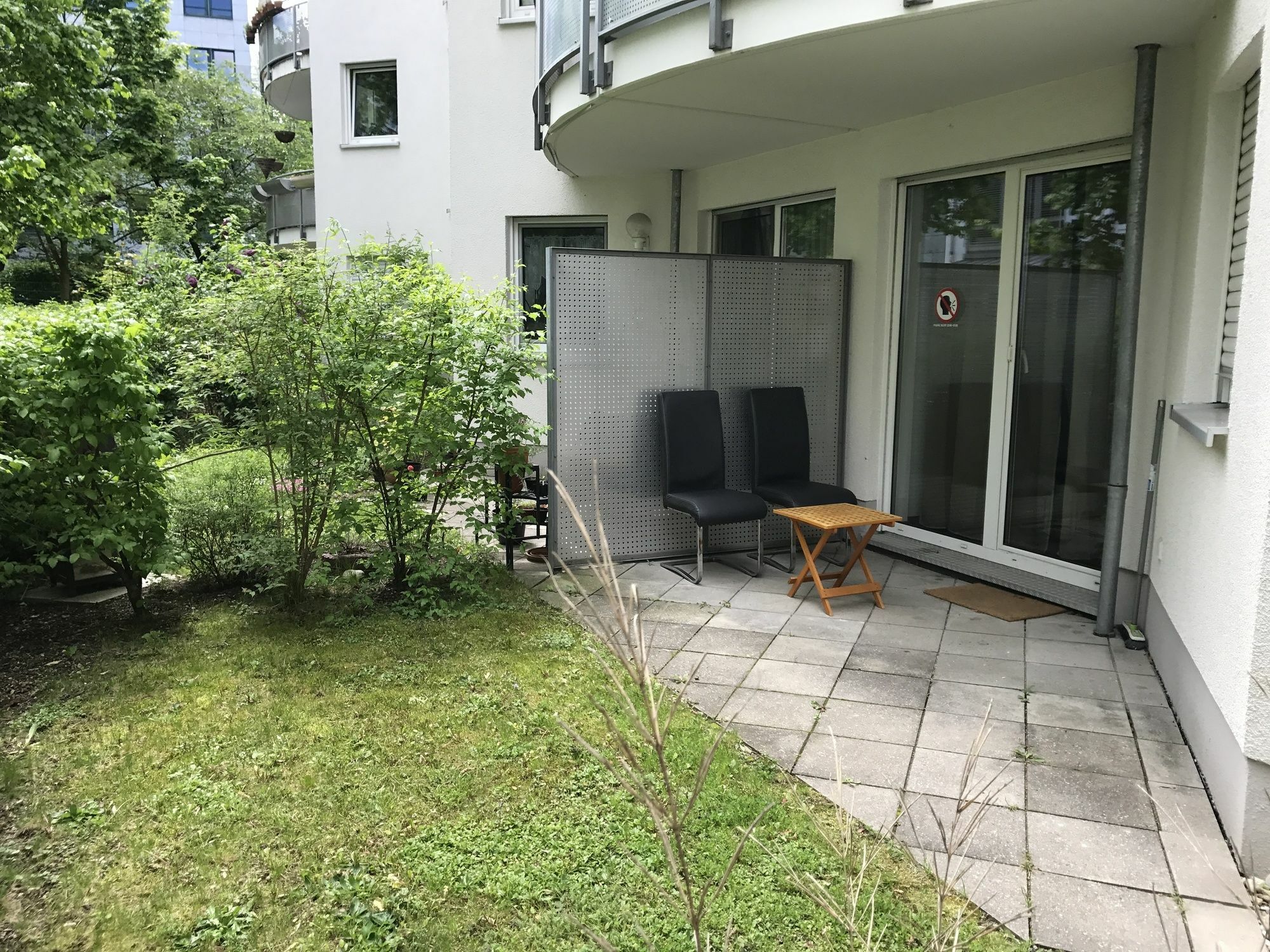 Kn Kahtan Boarding House Apartment Мюнхен Екстериор снимка
